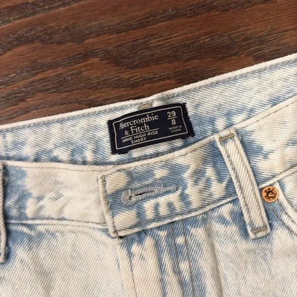 Abercrombie & Fitch Annie high rise denim shorts, size 8 - Picture 3 of 6